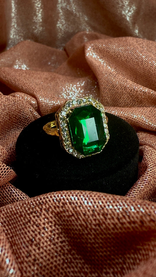 Anillo verde esmeralda
