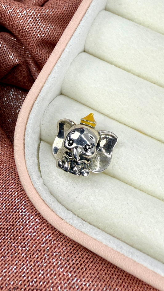 Charm  Dije Dumbo