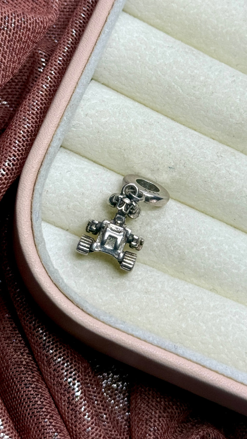 Charm dije Wall-E